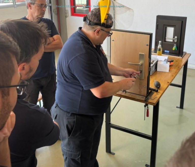 Türöffnungsseminar im Löschbezirk Haustadt