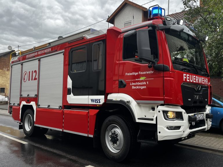 Fahrbahn überschwemmt in Beckingen