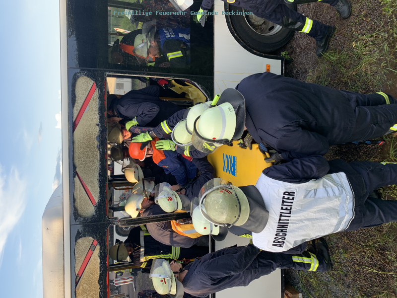 Einsatzübung Verkehrsunfall mit mehreren Personen