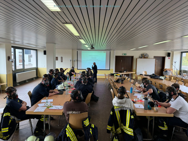 18 neue Atemschutzgeräteträger im Landkreis ausgebildet