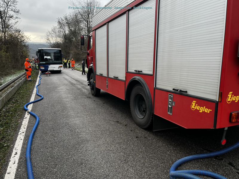 Brennender Schulbus zwischen Honzrath und Merchingen