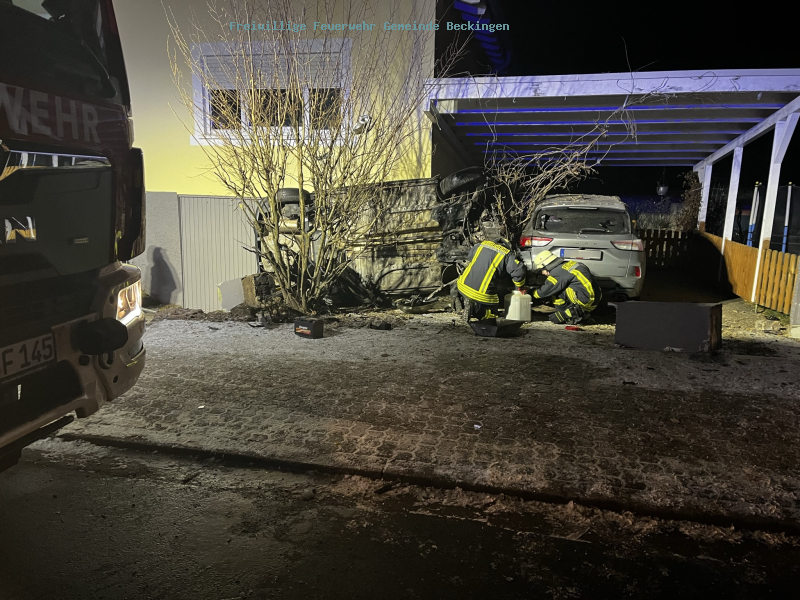 Verkehrsunfall mit eingeklemmter Person in Beckingen