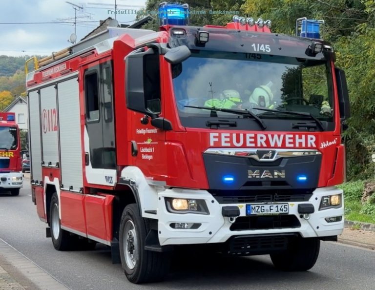 Tür öffnen – Person in Wohnung