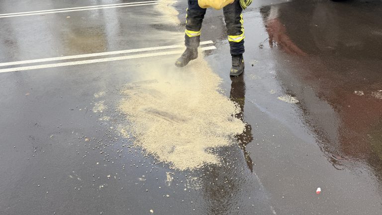 Auslaufender Kraftstoff klein